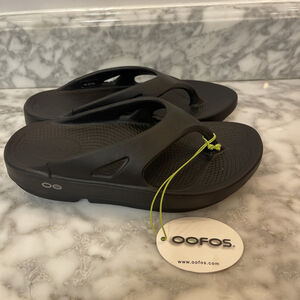 Oofos Unisex Adult's Recovery Ooriginal Sandal MP7 Black Size US:M4 W6